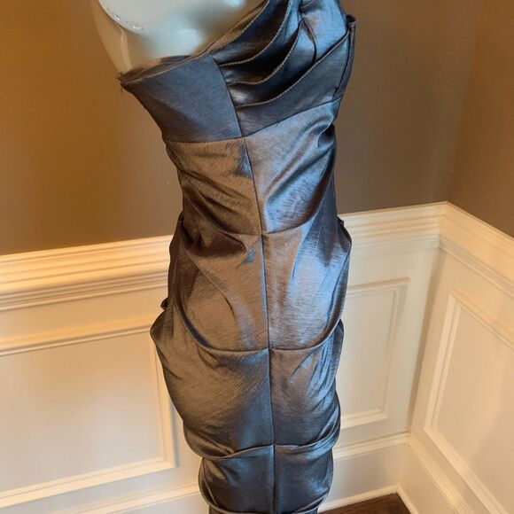 Hailey Logan Strapless Metallic Grey Bodycon Sz 6 - Picture 2 of 3
